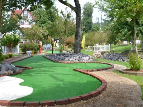 Mini Golf in Helen GA near Yonah Mountain Campground