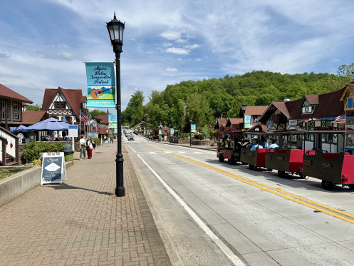 Quaint Downtown Helen, GA near Yonah Mountain 